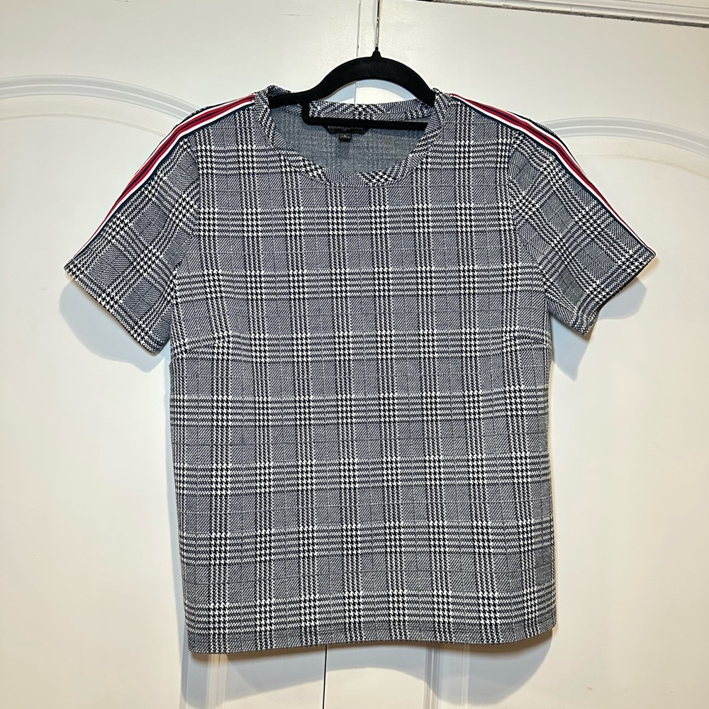 Women’s Banana ReShort Sleeve Plaid Crew Neck Shirt with Shoulder Stripes - Gray